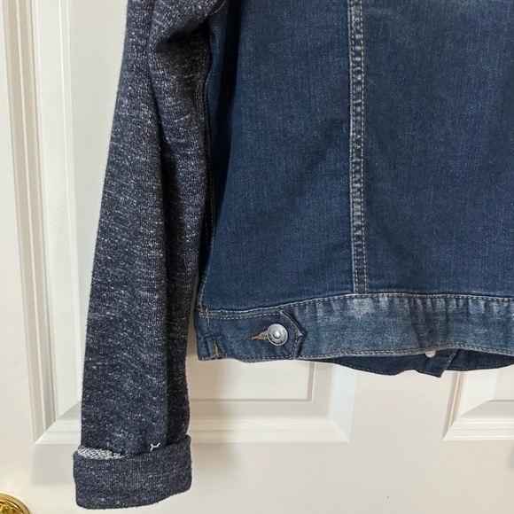 MUDD Denim Jacket Womens M Trucker Sweater Sleeves Hoodie Dark Wash Distressed - Picture 7 of 10